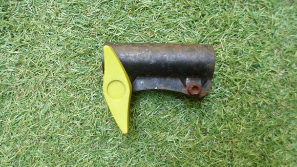 Challenge extreme SGT30N  - Petrol strimmer part - attachment clamp - 939