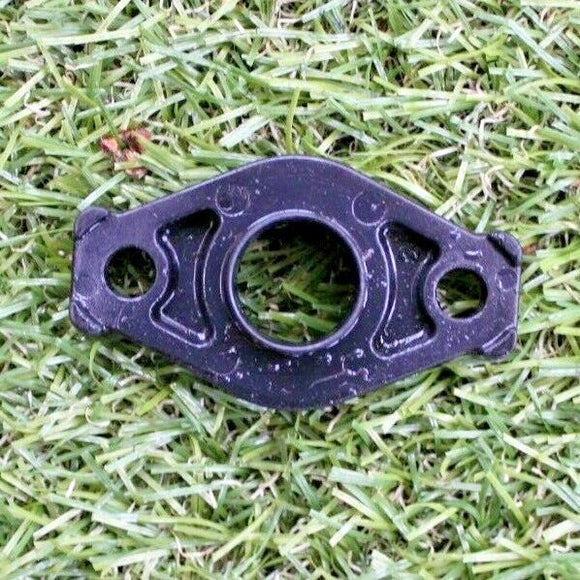 McCulloch 7053D Briggs stratton Petrol lawnmower parts - inlet manifold - 562
