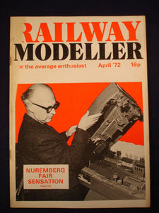 2 - Railway modeller - April 1972  - Contents in photos - Signal box