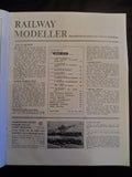 1 - Railway modeller - April 1962 - Contents page shown in photos