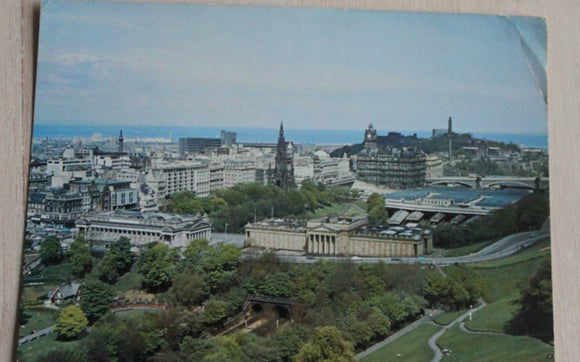 Postcard - Edinburgh from the castle - 537