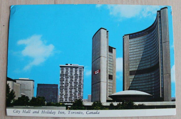 Postcard - City Hall and Holiday Inn - Toronto -  615