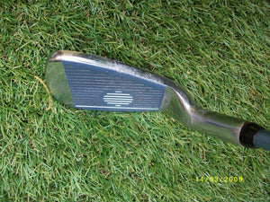 Dunlop 65i Ladies graphite shaft 8 iron golf club