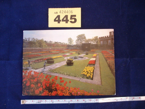 Postcard - Hampton Court Palace - The Pond Garden - Middlesex