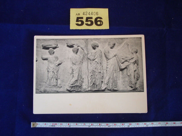 Postcard - British Museum - Priestess setting seats for the Gods - Parthenon